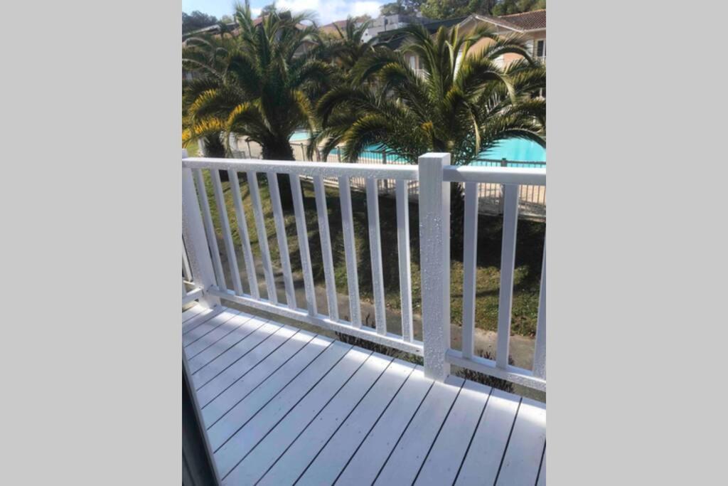 Appartement Residence Avec Piscine A Anglet Limite Biarritz Kültér fotó